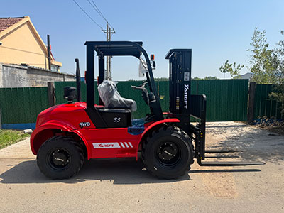 Montacargas 3 a 4 Tn - Serie S (4WD)