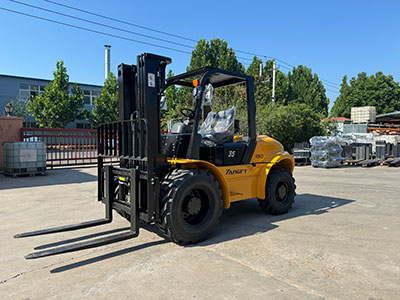 Montacargas 3 a 4 Tn - Serie S (4WD)